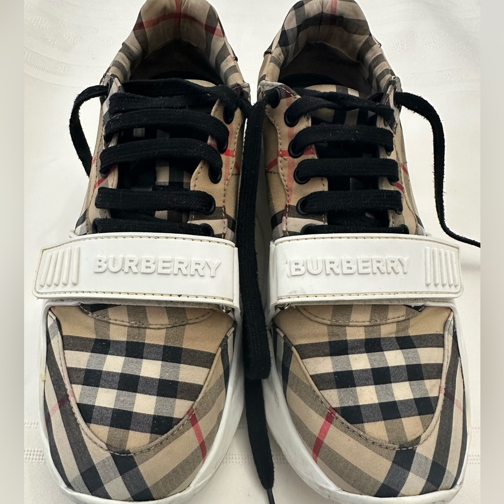Berberry vintage check men’s sneaker size 40